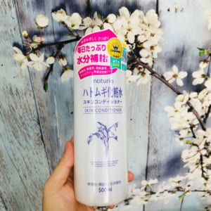 Nước hoa hồng ý dĩ Naturie Skin Conditioner 500ml