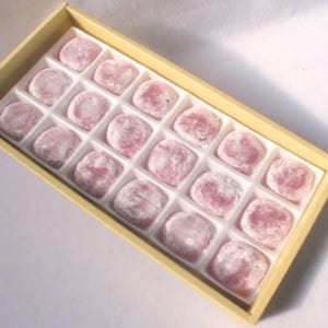 Bánh mochi nhân socola hương dâu 18 cái