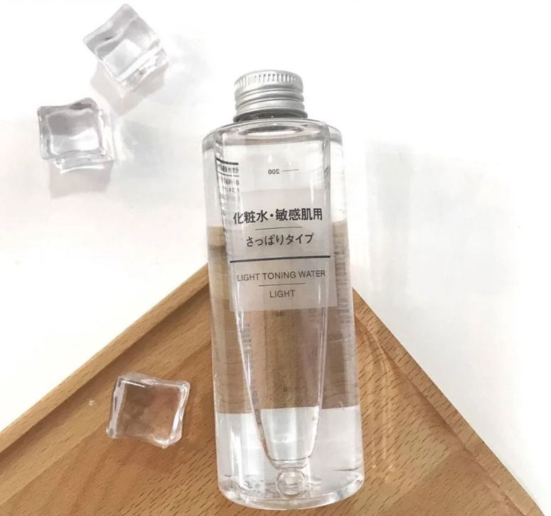 nuoc hoa hong muji light toning water 200ml