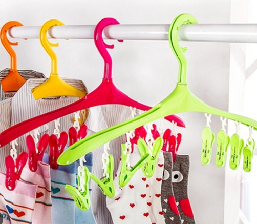 Móc phơi 8 kẹp màu xanh