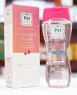 Dung dịch vệ sinh phụ nữ pH Care Japan Premium 150ml Passion Blossom